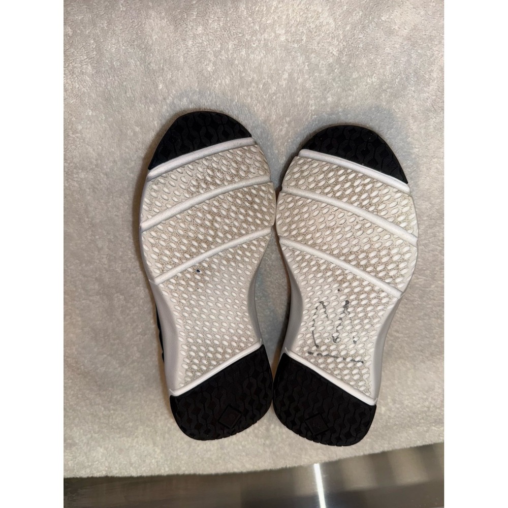 Vera Bradley Black Slip on Shoes Ladies Size 5 - Picture 7 of 9